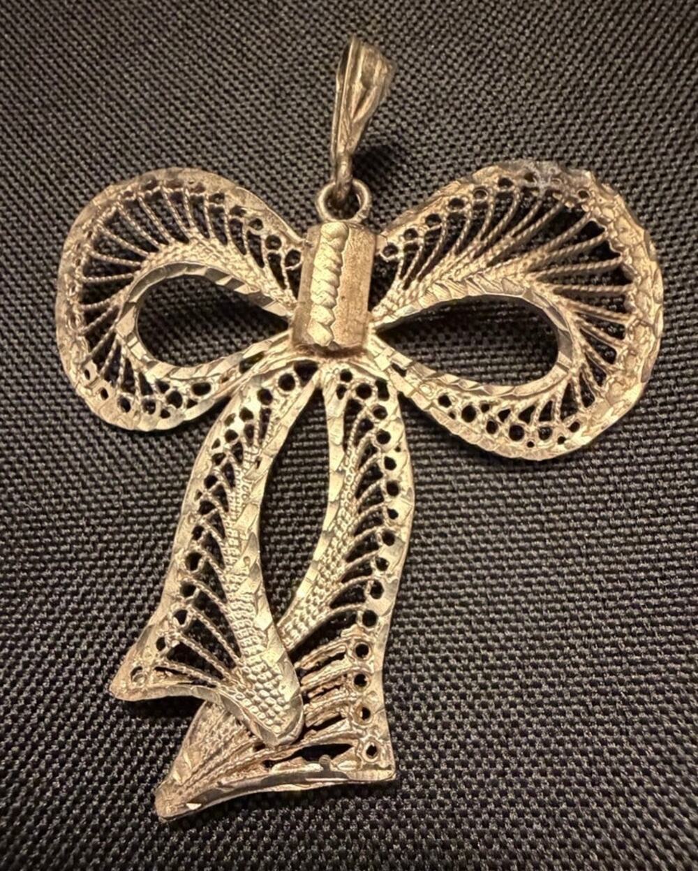 Vintage RARE 50s Sterling Silver Filigree Bow Pendant Ribbon Openwork Lace 2x2"
